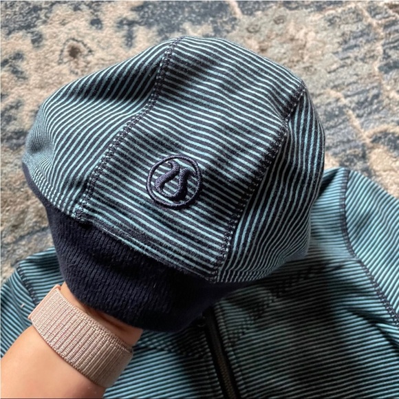 Lululemon Stripe Cozy Hoodie size 6 - Picture 6 of 11